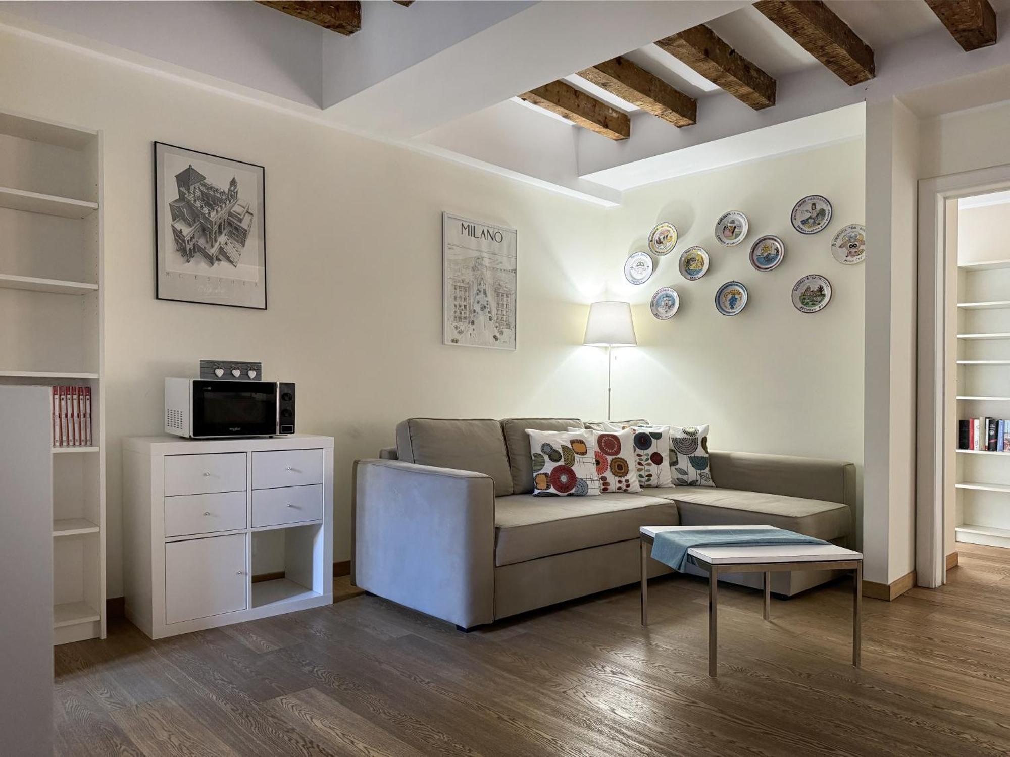 Joivy Cosy Ticinese Retreat 1-Bed Flat Near The Duomo Apartment Milano Ngoại thất bức ảnh